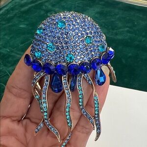 SOLD: Elegant Blue octopus 🐙 Crystal Brooch